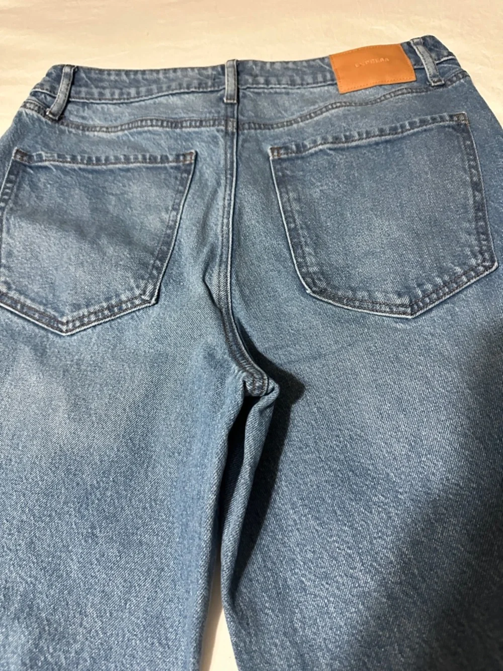 Express High Rise Wide Leg Jeans - Blue - Picture 3 of 10